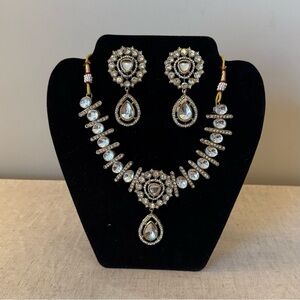 NWT Kundan Diamond Necklace and Earring Set